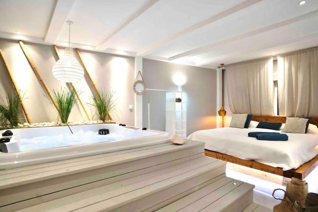 Luxuryvilla With Private Heated Pool And Spa 7P Quarteira Bagian luar foto