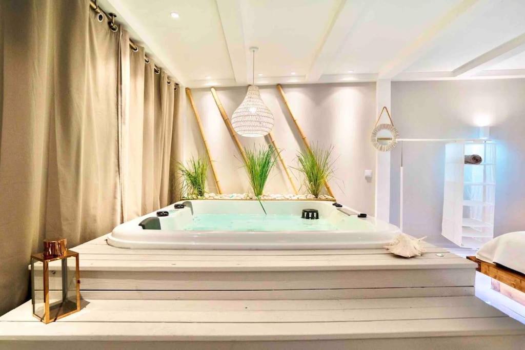 Luxuryvilla With Private Heated Pool And Spa 7P Quarteira Bagian luar foto