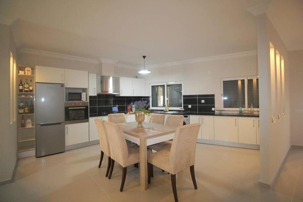 Luxuryvilla With Private Heated Pool And Spa 7P Quarteira Bagian luar foto
