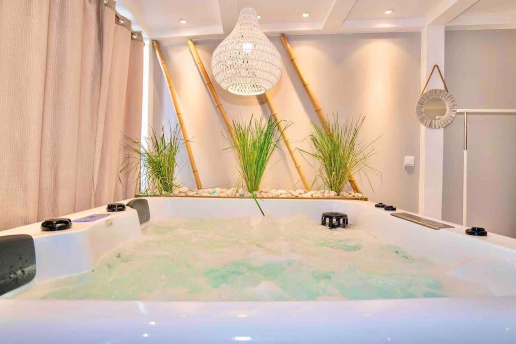 Luxuryvilla With Private Heated Pool And Spa 7P Quarteira Bagian luar foto